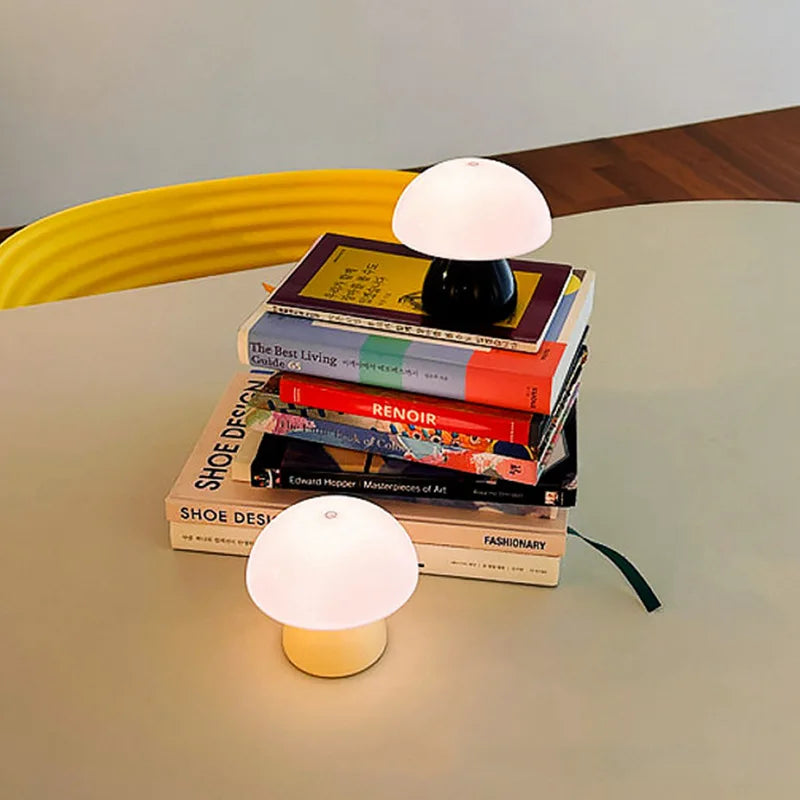 Mushroom LED lamp touch dimmen